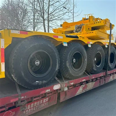 Semi-remorque à plateau hydraulique multi-axes-